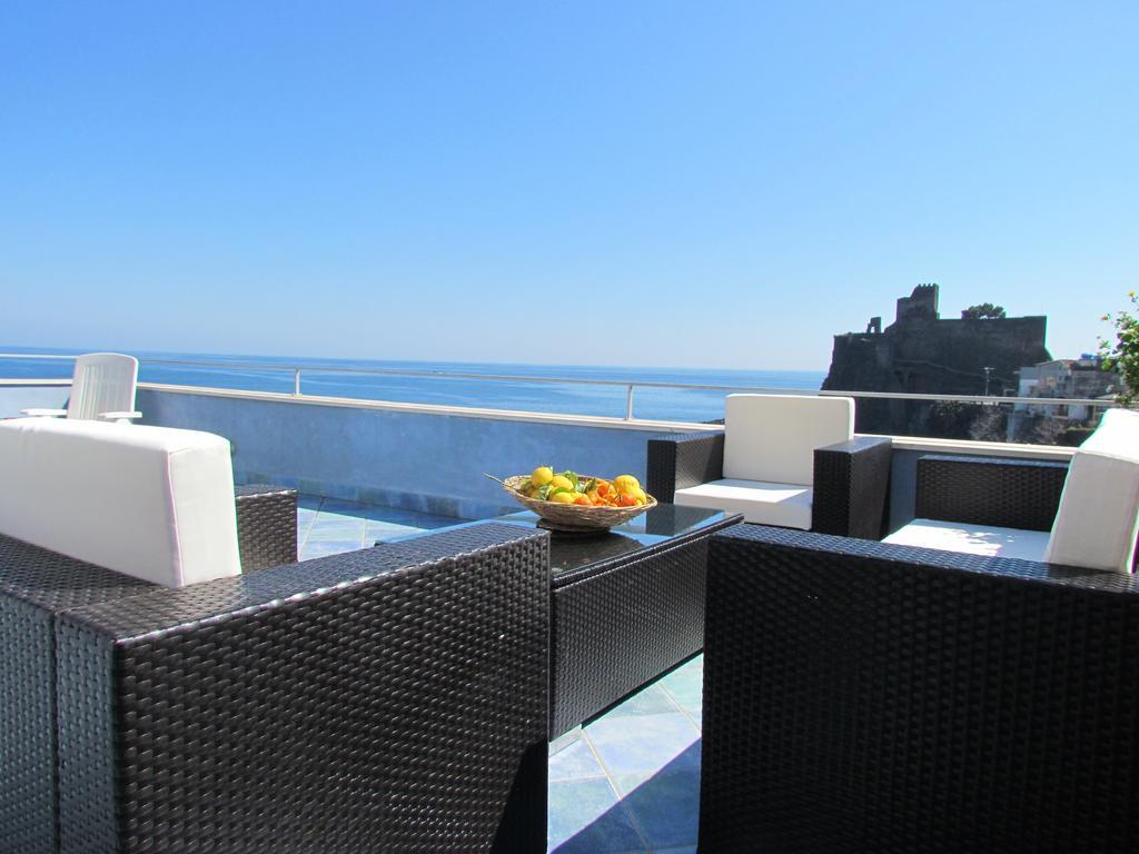 La Terrazza Sul Mare Acomodação com café da manhã Aci Castello Exterior foto
